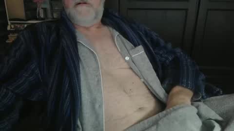 Snapshot of bendrinkin chatting on January 2025 12:45:02 PM bendrinkin online show from January 2025 12:45:02 PM