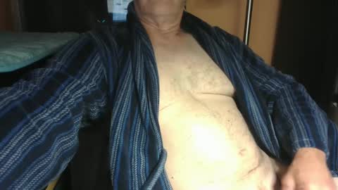 Snapshot of bendrinkin chatting on September 2025 10:05:01 AM bendrinkin online show from September 2025 10:05:01 AM