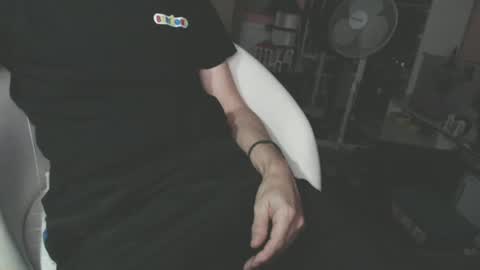 benijamin online show from December 2024 11:45:01 PM