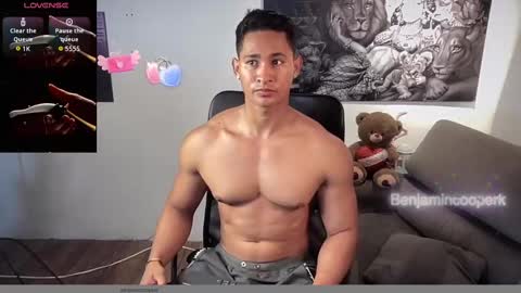 benjamincooperk online show from October 2025 07:53:02 PM