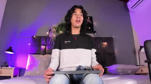 BENJI FIORE online show from October 2025 09:00:02 PM