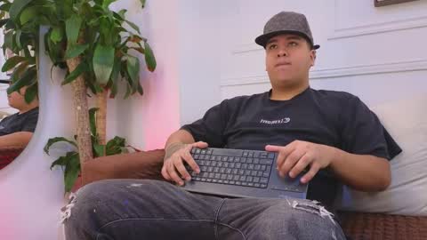 bennett_alejoo online show from April 2026 07:03:02 PM