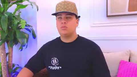 Snapshot of bennett_alejoo chatting on June 2026 05:48:01 PM bennett_alejoo online show from June 2026 05:48:01 PM