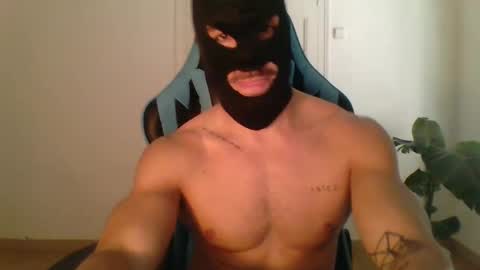 Snapshot of bensoncummer chatting on February 2025 01:06:01 PM Benson Cummer online show from February 2025 01:06:01 PM