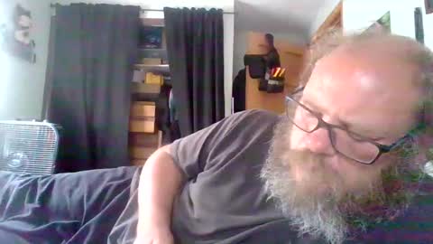 Snapshot of bergeeric1970 chatting on June 2026 05:35:01 PM bergeeric1970 online show from June 2026 05:35:01 PM