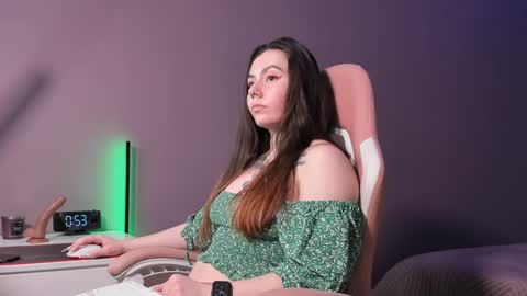 BeriesNiks online show from December 2024 05:51:02 PM