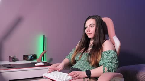 BeriesNiks online show from December 2024 06:05:01 PM