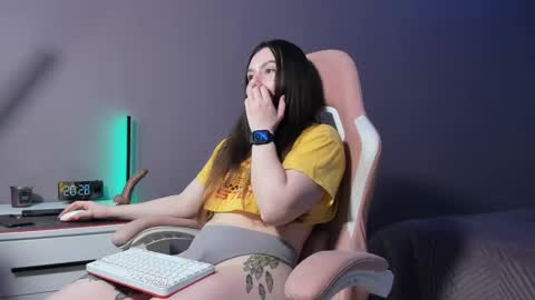 BeriesNiks online show from February 2025 01:27:01 PM