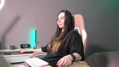 BeriesNiks online show from March 2025 12:34:01 PM