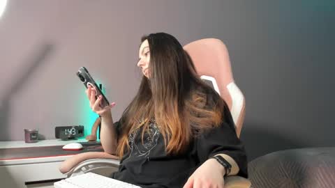 BeriesNiks online show from March 2025 06:43:01 PM