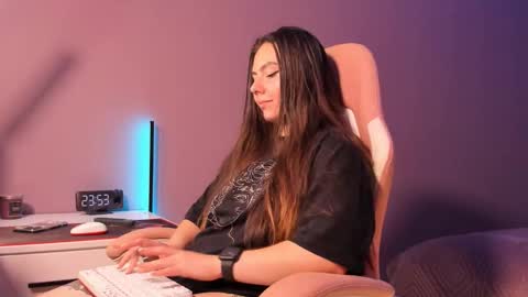 BeriesNiks online show from September 2025 04:53:02 PM