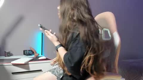 BeriesNiks online show from September 2025 04:45:01 PM