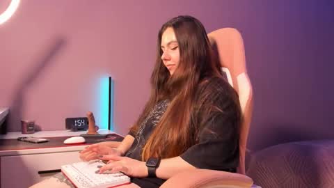 BeriesNiks online show from November 2025 06:54:02 PM