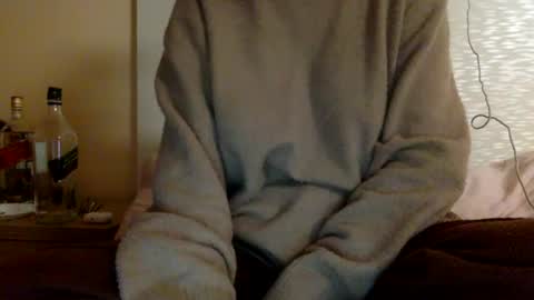 Snapshot of bermudatriangle12 chatting on March 2025 03:51:02 AM tixxie online show from March 2025 03:51:02 AM