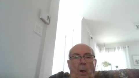 bernard1102 online show from April 2026 01:56:02 PM