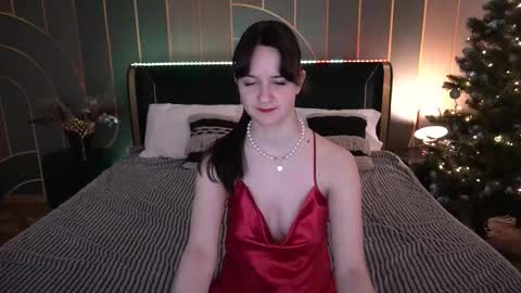 Violette online show from December 2025 07:24:01 AM