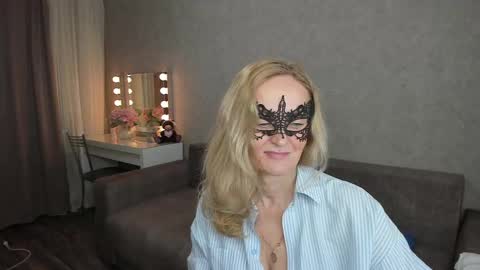 Snapshot of best__angelica chatting on March 2025 02:43:02 PM best__angelica online show from March 2025 02:43:02 PM
