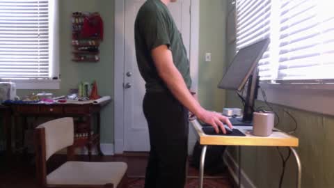 Snapshot of best_triam chatting on February 2025 05:15:02 PM best_triam online show from February 2025 05:15:02 PM