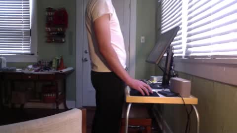 Snapshot of best_triam chatting on February 2025 05:18:02 PM best_triam online show from February 2025 05:18:02 PM