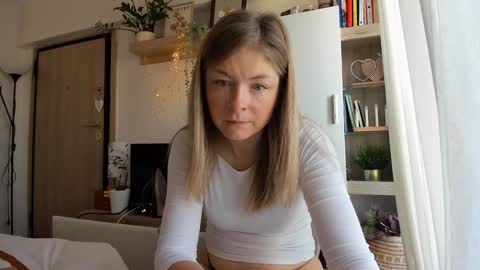 Vicky   online show from December 2025 07:47:01 AM