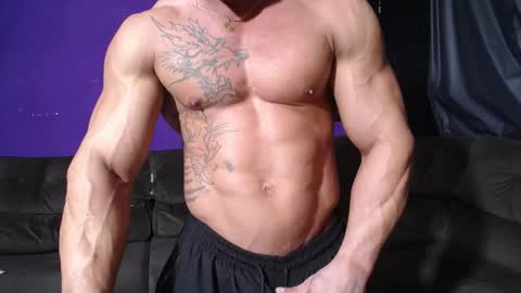 Snapshot of bestmuscle chatting on December 2024 03:41:01 AM bestmuscle online show from December 2024 03:41:01 AM