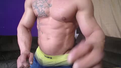Snapshot of bestmuscle chatting on December 2024 05:02:01 PM bestmuscle online show from December 2024 05:02:01 PM