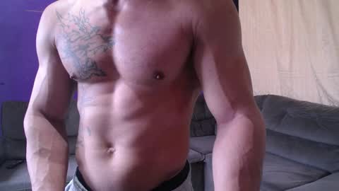 Snapshot of bestmuscle chatting on February 2025 04:35:02 PM bestmuscle online show from February 2025 04:35:02 PM