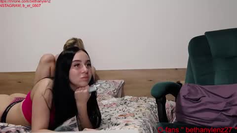 bethanylenz online show from April 2026 11:02:01 PM