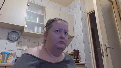 bethnorth online show from September 2025 02:16:01 AM