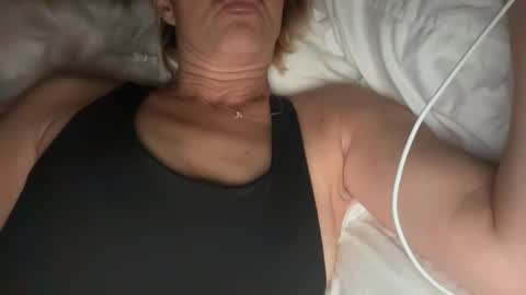 Snapshot of betterconvobesttime chatting on November 2025 11:02:02 AM Best Time and Even better Convo online show from November 2025 11:02:02 AM