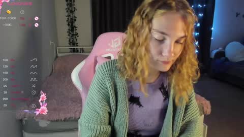 Snapshot of betty_witchy chatting on January 2025 01:05:02 AM Dory make me happier online show from January 2025 01:05:02 AM