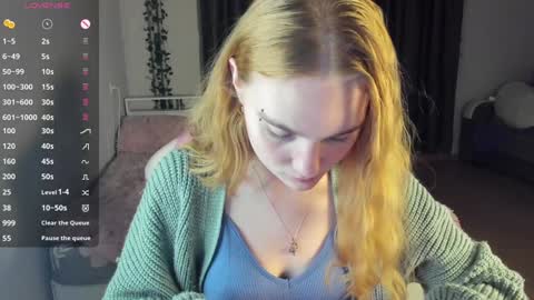 Snapshot of betty_witchy chatting on January 2025 01:08:01 AM Dory make me happier online show from January 2025 01:08:01 AM