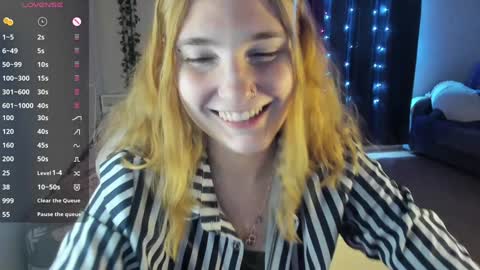 Snapshot of betty_witchy chatting on January 2025 05:00:02 AM Dory make me happier online show from January 2025 05:00:02 AM