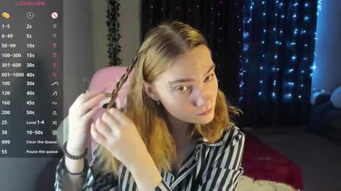 Snapshot of betty_witchy chatting on February 2025 01:08:01 AM Dory make me happier online show from February 2025 01:08:01 AM