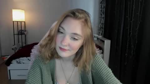 Snapshot of betty_witchy chatting on October 2025 03:40:01 AM Dory make me happier online show from October 2025 03:40:01 AM