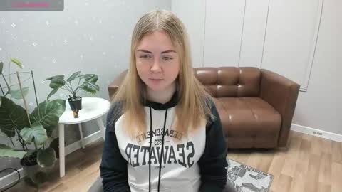 Mila Sweet online show from November 2025 05:08:02 AM