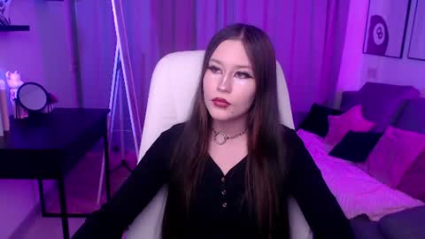 Snapshot of bety_white chatting on June 2026 07:32:01 AM Katie online show from June 2026 07:32:01 AM