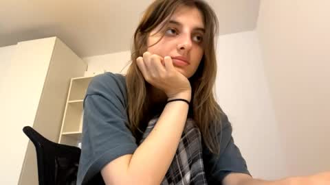 Snapshot of beulahweikert chatting on May 2026 05:41:02 PM Lina online show from May 2026 05:41:02 PM