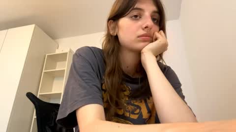 Snapshot of beulahweikert chatting on June 2026 05:19:01 PM Lina online show from June 2026 05:19:01 PM