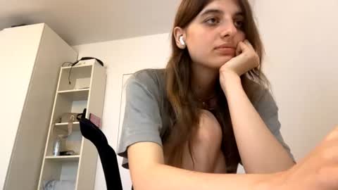 Snapshot of beulahweikert chatting on June 2026 04:09:02 PM Lina online show from June 2026 04:09:02 PM