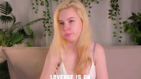 Snapshot of bezuya chatting on November 2025 01:15:01 AM Eliz online show from November 2025 01:15:01 AM