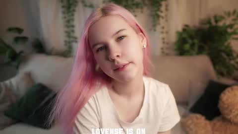 Snapshot of bezuya chatting on December 2025 01:22:02 AM Eliz online show from December 2025 01:22:02 AM