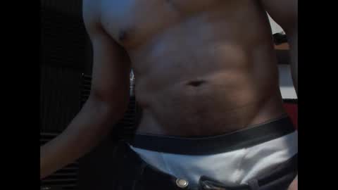 Snapshot of bi_latin69 chatting on October 2025 07:08:01 AM MeXXXicanDick online show from October 2025 07:08:01 AM