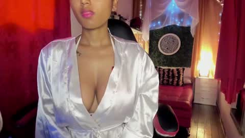 Snapshot of bianca_and_maxwell chatting on February 2025 01:44:01 PM bianca and maxwell online show from February 2025 01:44:01 PM