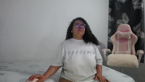 Bianca Tuesday to Sunday from 2am to 6am UTC-5 online show from February 2026 09:21:02 AM