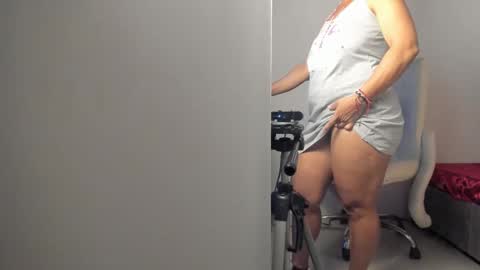 Snapshot of bibiana_js_ chatting on October 2025 11:53:02 AM bibiana_js_ online show from October 2025 11:53:02 AM