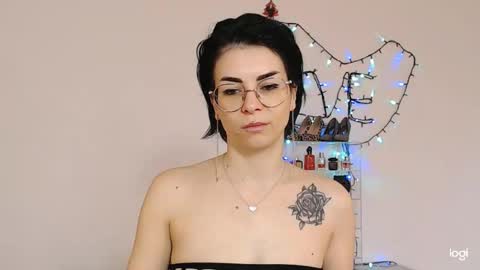 Snapshot of bibitina chatting on April 2026 05:02:02 AM innasugarwild online show from April 2026 05:02:02 AM