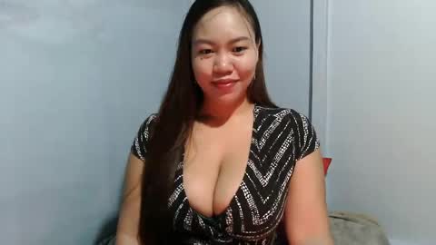 Snapshot of big_buttasian chatting on January 2025 05:01:02 AM Grace - online show from January 2025 05:01:02 AM