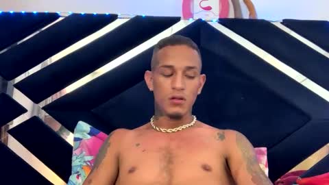 Stiven Leon online show from January 2025 11:27:01 AM