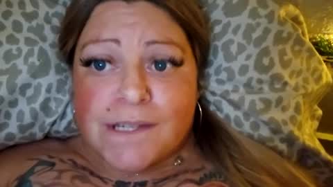 Snapshot of bigblueeyesmomma chatting on December 2024 01:03:01 AM Tiffany online show from December 2024 01:03:01 AM